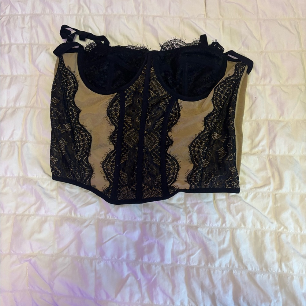 SHEIN Black and Cream Lace Crop Top